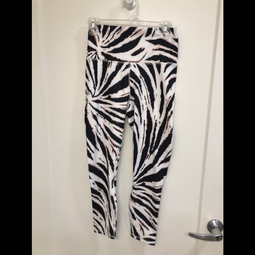 Fabletics super high waisted leggings NWT